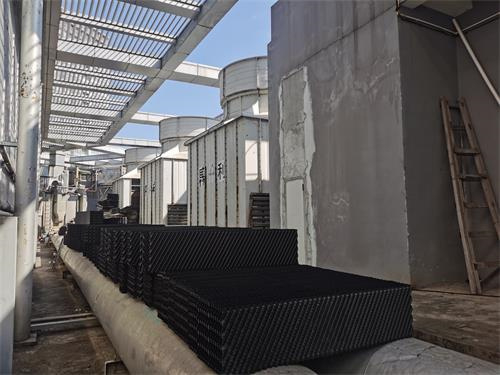 深圳冷卻塔：開式冷卻塔與閉式冷卻塔哪個好？(開式玻璃