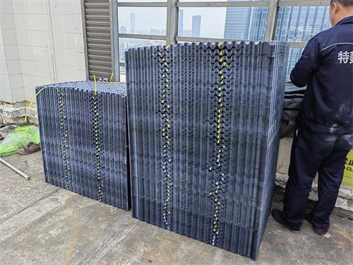 開式冷卻塔與閉式冷卻塔在原理上的區別?(冷卻塔和噴
